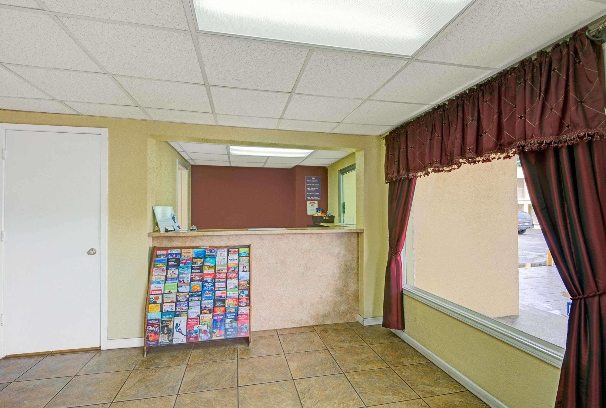 White Rock Inn San Marcos Extérieur photo